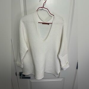 Belldini Women's White V-Neck Sweater in size L